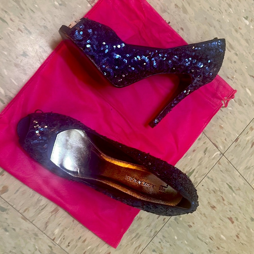 Selling women heels